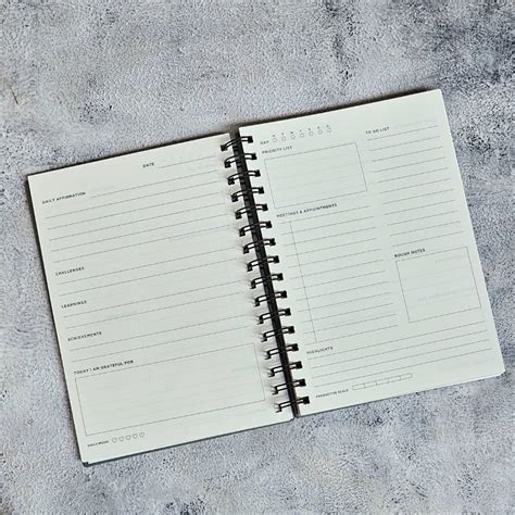 Personalized Undated Planner – Pebel
