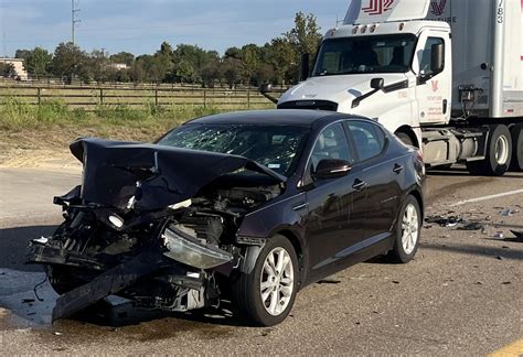 Update: One person injured in wreck on Interstate 35 frontage road in ...