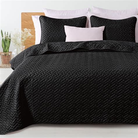 Exclusivo Mezcla Lightweight 3-Piece Queen Quilt Set with Shams, Black ...