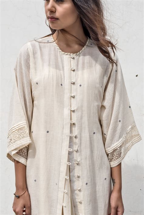 'stretch your wings' shirt – Itr by Khyati Pande