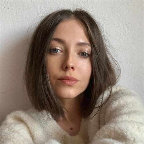 The no cut rolled bob is your hack for some serious volume | Vogue India