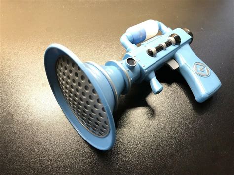Despicable Me Minions FART BLASTER GUN With Lights & Sounds Thinkway ...