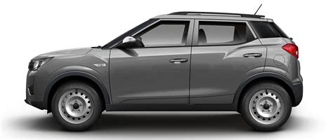 Mahindra XUV300 W4 FWD Petrol Manual 5 Seater (Dsat Silver) img1