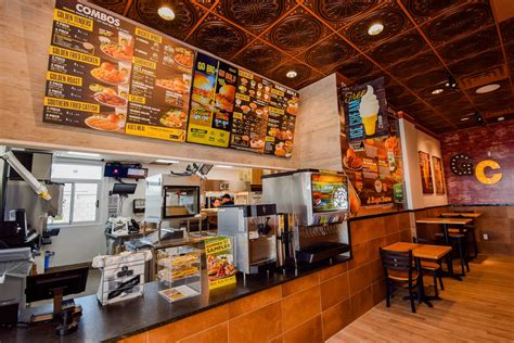 Why Choose a Chicken Restaurant Franchise Opportunity | Golden Chick ...