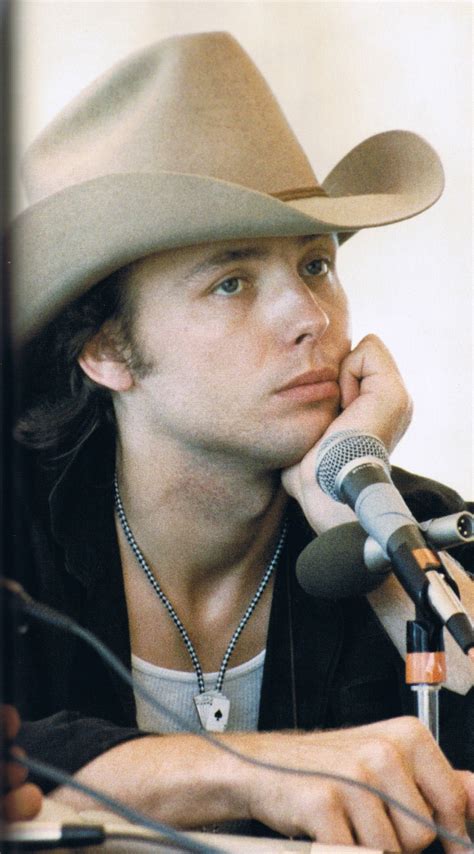 Manovella Di Dwight Yoakam
