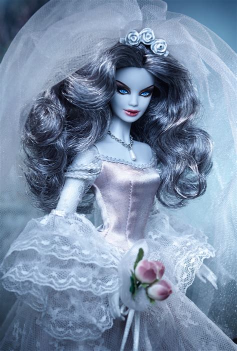芭比娃娃公司應景萬聖節，推出超美的 “殭屍新娘” 娃娃 #創意設計 (97811) - Cool3c
