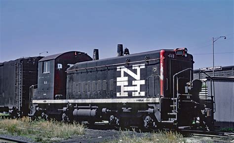 EMD SW1200 Locomotive 的图像结果