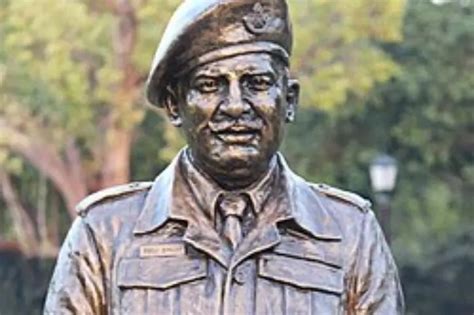 पीरू सिंह: विरोधियों के बंकरों को बर्बाद कर, कश्मीर के तिथवाल में ...