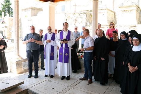 Ljeto sve bliže: Evo koje su temperature mora na plažama u Šibeniku i ...