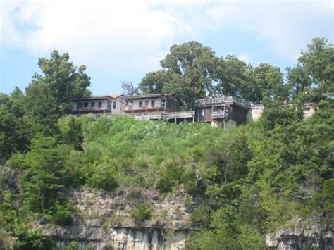 SHAWNEE BLUFF INN (Lake Ozark, Lake of the Ozarks, MO) - Motel Reviews ...