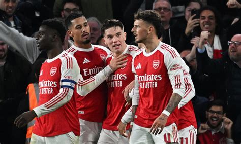 Chelsea 2-3 Arsenal: Alejandro Garnacho's brace keeps battling Blues ...