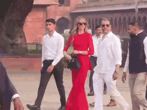 Donald Trump's son arrives in Jamnagar | ડોનાલ્ડ ટ્રમ્પના પુત્રનું ...