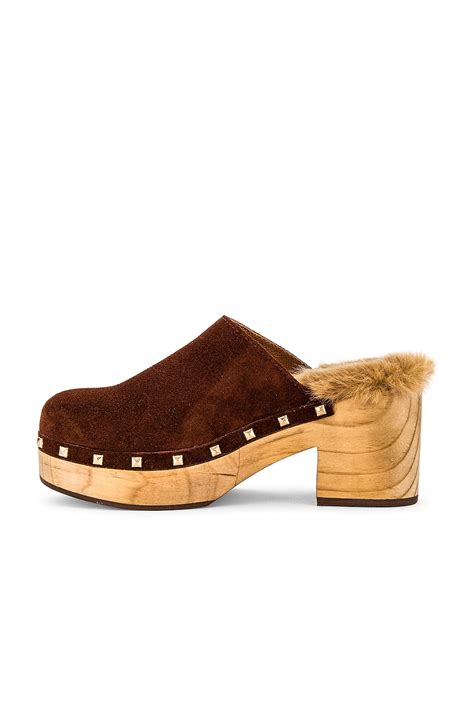 Steve Madden Brooklyn Clog in Cognac Suede | REVOLVE