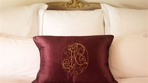 10 Luxury Hotels With Indulgent Bedtime Turndown Services | Allure