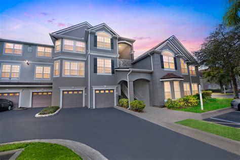 Condominiums in Orlando's Metrowest Neighborhood