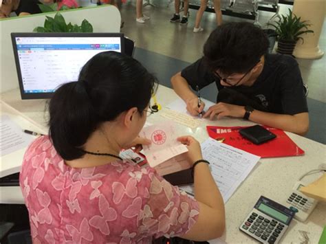 上海生源地信用助学贷款集中受理工作8月启动-教育频道-东方网