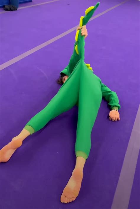 Vladislav Litvinenko's feet