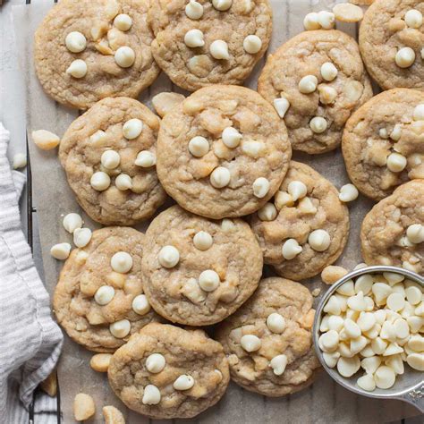 English Bay - White Chocolate Macadamia Cookie Dough - 128 x 2 Oz ...