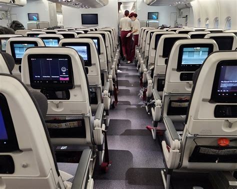 Review of Qatar Airways flight from Sydney to Doha in Economy