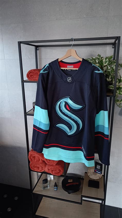 Finally got my first piece of Kraken merchandise. Kraken gear is so ...