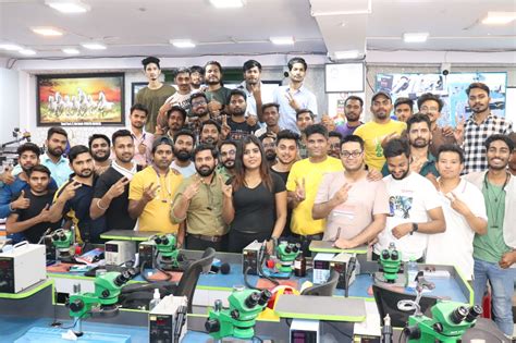 AK Info – Mobile Repairing Training Institute