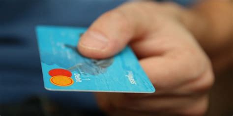 信用卡贷款申请条件有哪些？需要满足以下条件_信用卡申请-马蜂保