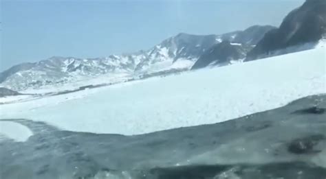 一家三口开车在水库冰面漂移 瞬间坠入冰窟-搜狐大视野-搜狐新闻