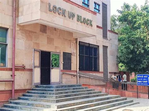 Man accused in murder case killed by inmates in saket court lockup due ...