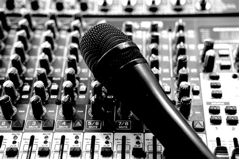 picture of an audio mixer