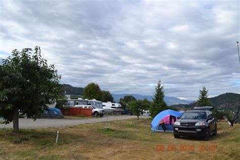 APPLE VALLEY ORCHARD & RV PARK (Kelowna, Okanagan Valley) - Campground ...