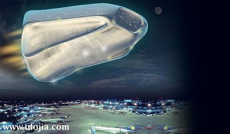 英国机场上空曾现巨型UFO_查符号