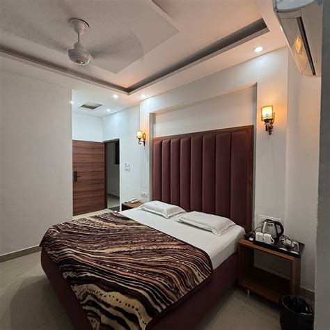 HOTEL SEA ROCK (Raipur Maidan) - Hotel Reviews, Photos, Rate Comparison ...