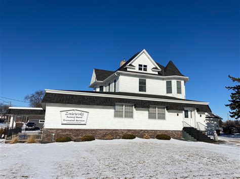 Zniewski Funeral Home - Home