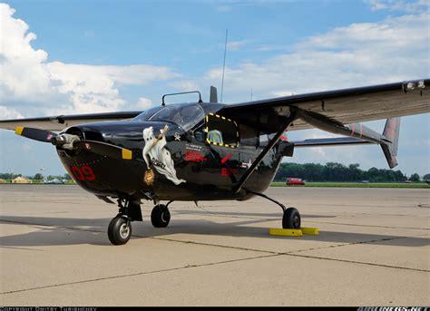 Cessna 337 Skymaster Black - AERONEF.NET