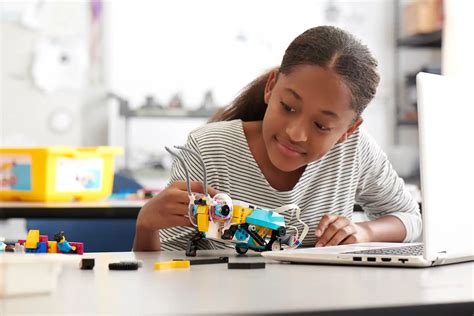 Robotics Summer Camp (8 to 12 years) - Creative Hands Studio