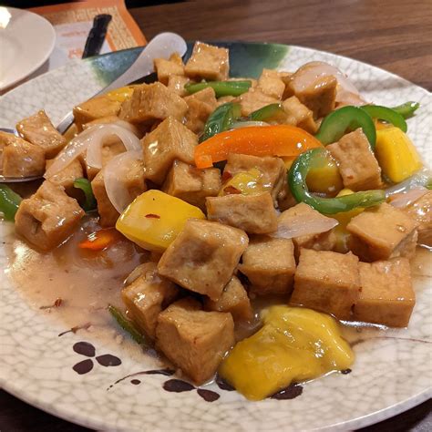 Chef Shangri-La - Riverside Illinois Restaurant - HappyCow