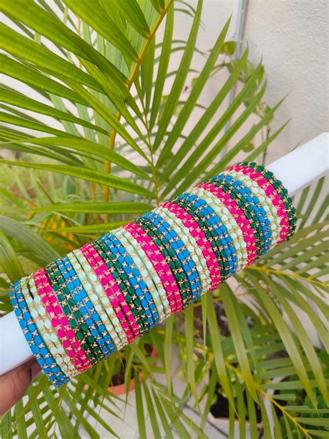 Leaf model 4 dozen valaikappu mixing – Adhithi Bangles