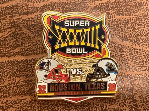 Super Bowl 38 XXXVIII Willabee & Ward Pin New England Patriots Carolina ...