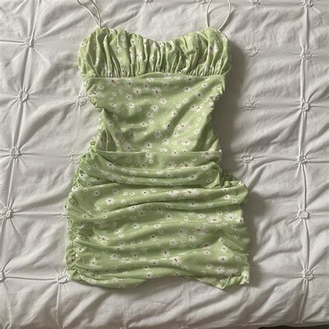 Princess Polly green floral ruched dress Size 6... - Depop