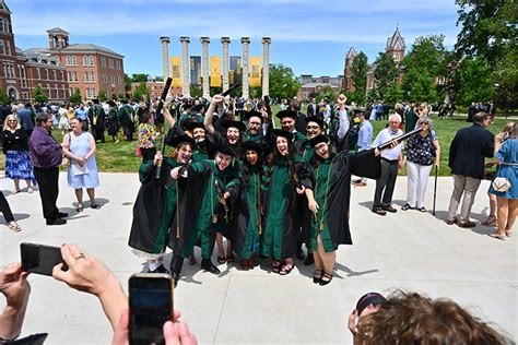School of Medicine awards 111 degrees at Spring '25 Commencement ...