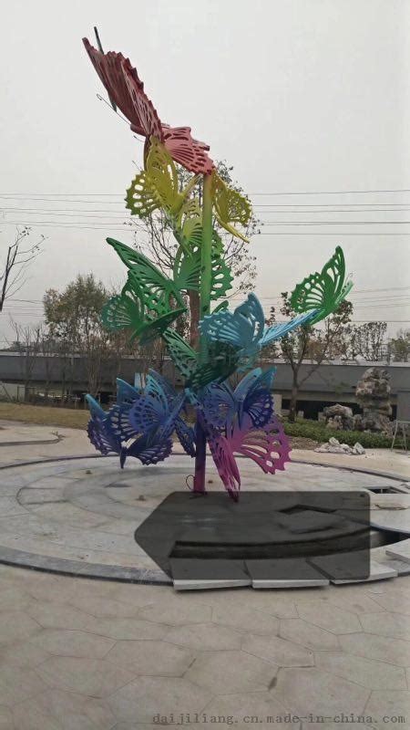 玻璃钢彩绘雕塑案例-方圳景观雕塑
