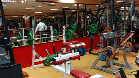 Extreme Fitness - Fitness Factory, Rolla Steet::Fit On Click