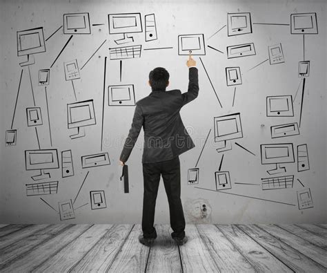 Business Man Pointing at Computer 的图像结果