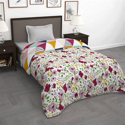 180 GSM Pink Geometric Microfiber Fusion Reversible Double Comforter ...