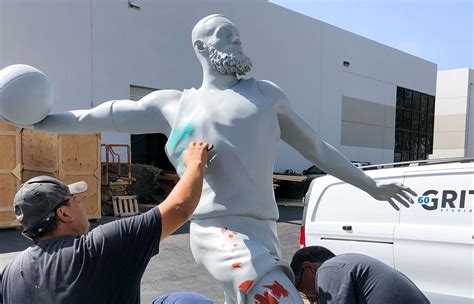 Lebron James Statue for 2K Sports – 60 Grit Studios