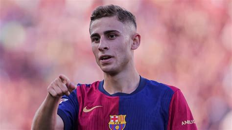 Transfer Centre LIVE! Football transfer news, updates and rumours ...