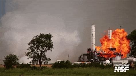 Big explosion rocks SpaceX’s Mcgregor base during engine test - India Today