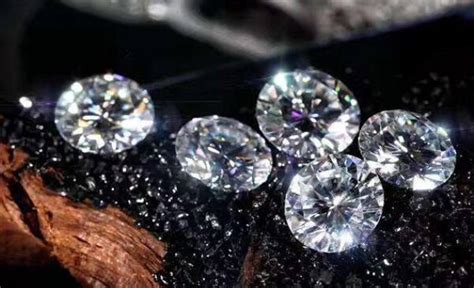 人造钻石可能会量产，价格便宜，你会分辨人造和天然钻石吗 - 知乎
