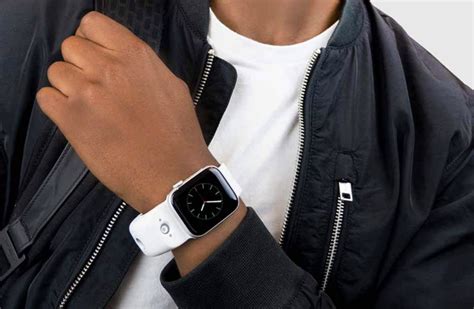This Thicc Apple Watch Band Can Take Photos And Videos