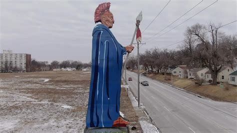 Black Hawk statue donated to Blackhawk Bank & Trust | wqad.com